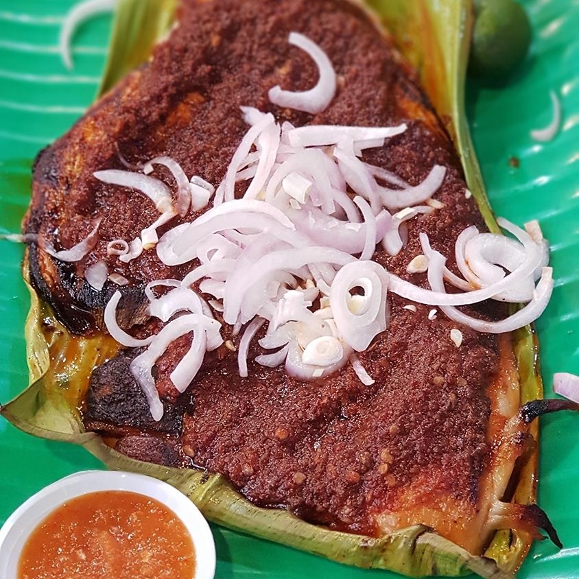 Ikan pari bakar. BBQ sambal stingray.