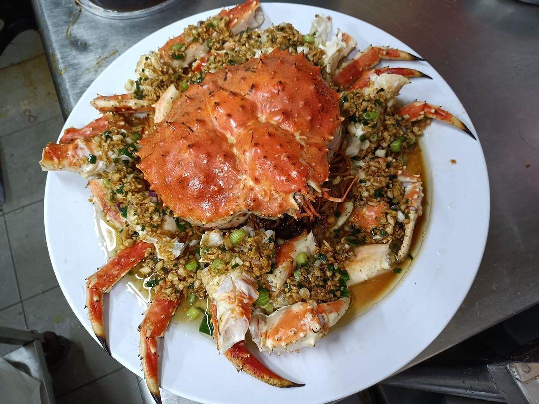 Alaskan King Crab At Mari Mari Seafood Halal Tag Singapore