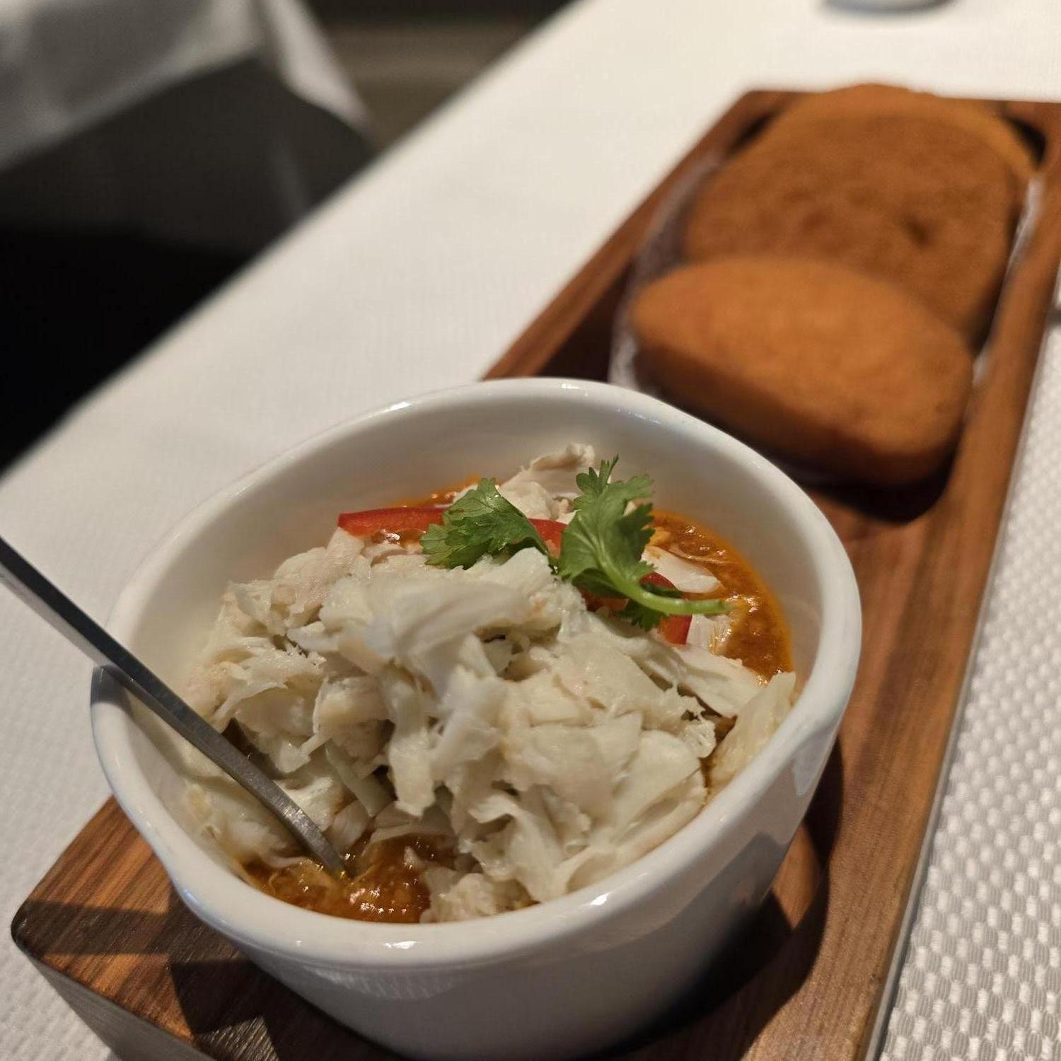 Chilli Crab Meat Sauce with Mantou