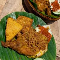 Food at Penyet Town