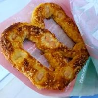 Cheesy Turkey Pretzel