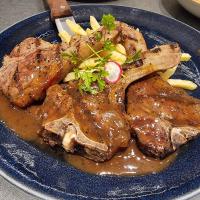 Lamb Cutlet with Black Pepper Sauce