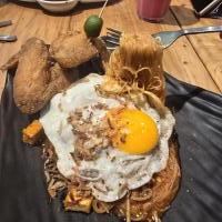 Dry Seafood Mee Siam